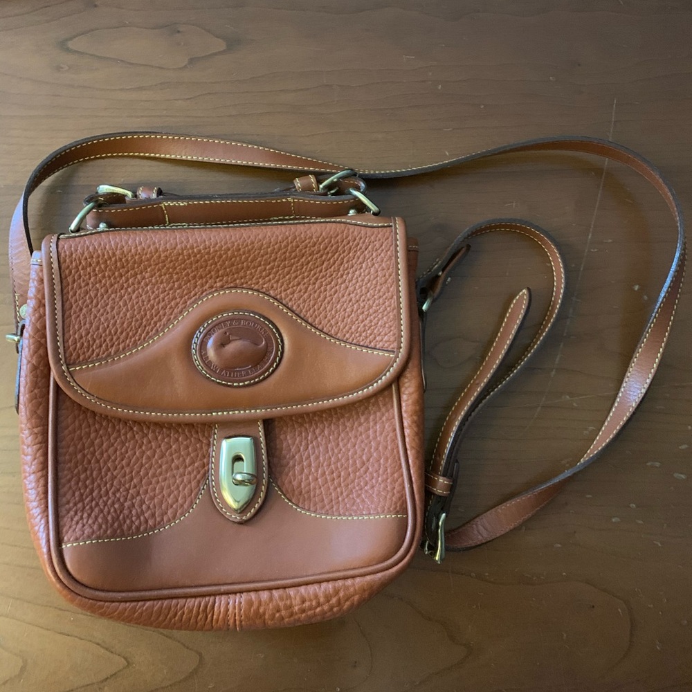 Dooney and Bourke Carrier crossbody shoulder bag